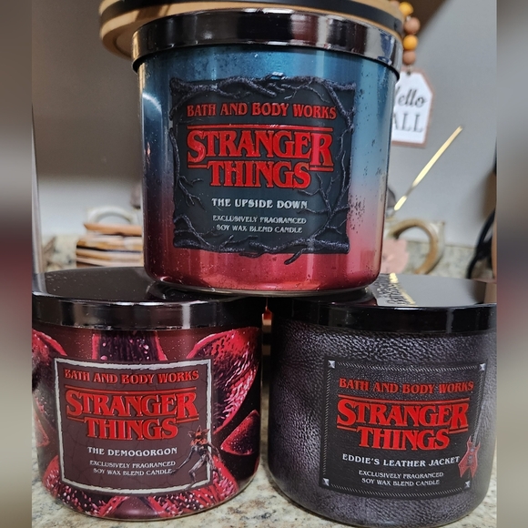 Bath & Body Works STRANGER THINGS Chapter 2 Candle Set - Picture 1 of 10